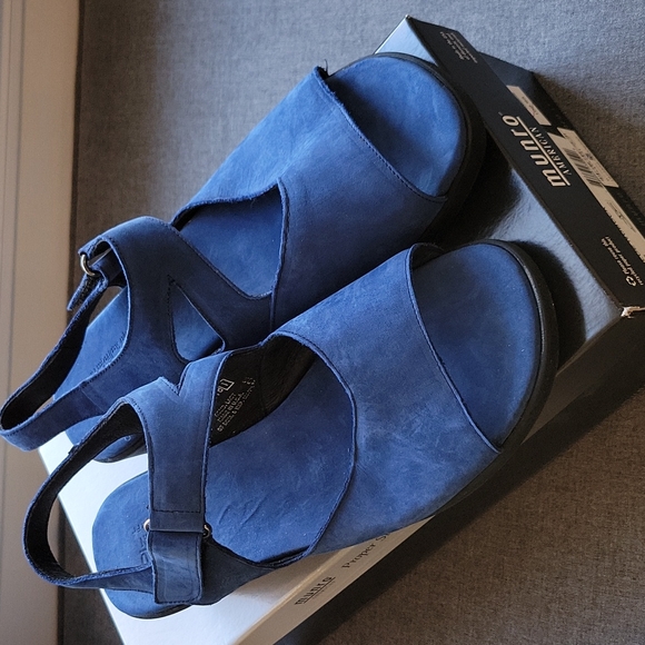 NWT Munro Libra Royal Blue Suede Sandals 9